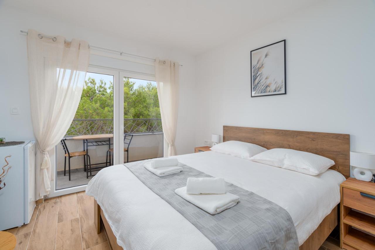 Number One Apartments Vir Ngoại thất bức ảnh