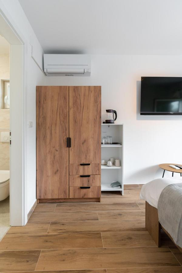 Number One Apartments Vir Ngoại thất bức ảnh