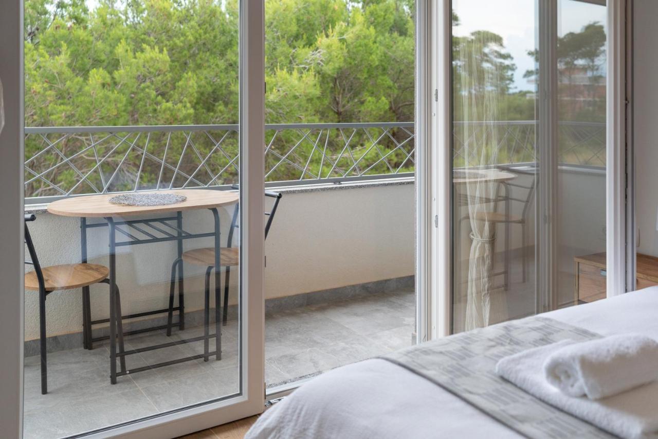 Number One Apartments Vir Ngoại thất bức ảnh