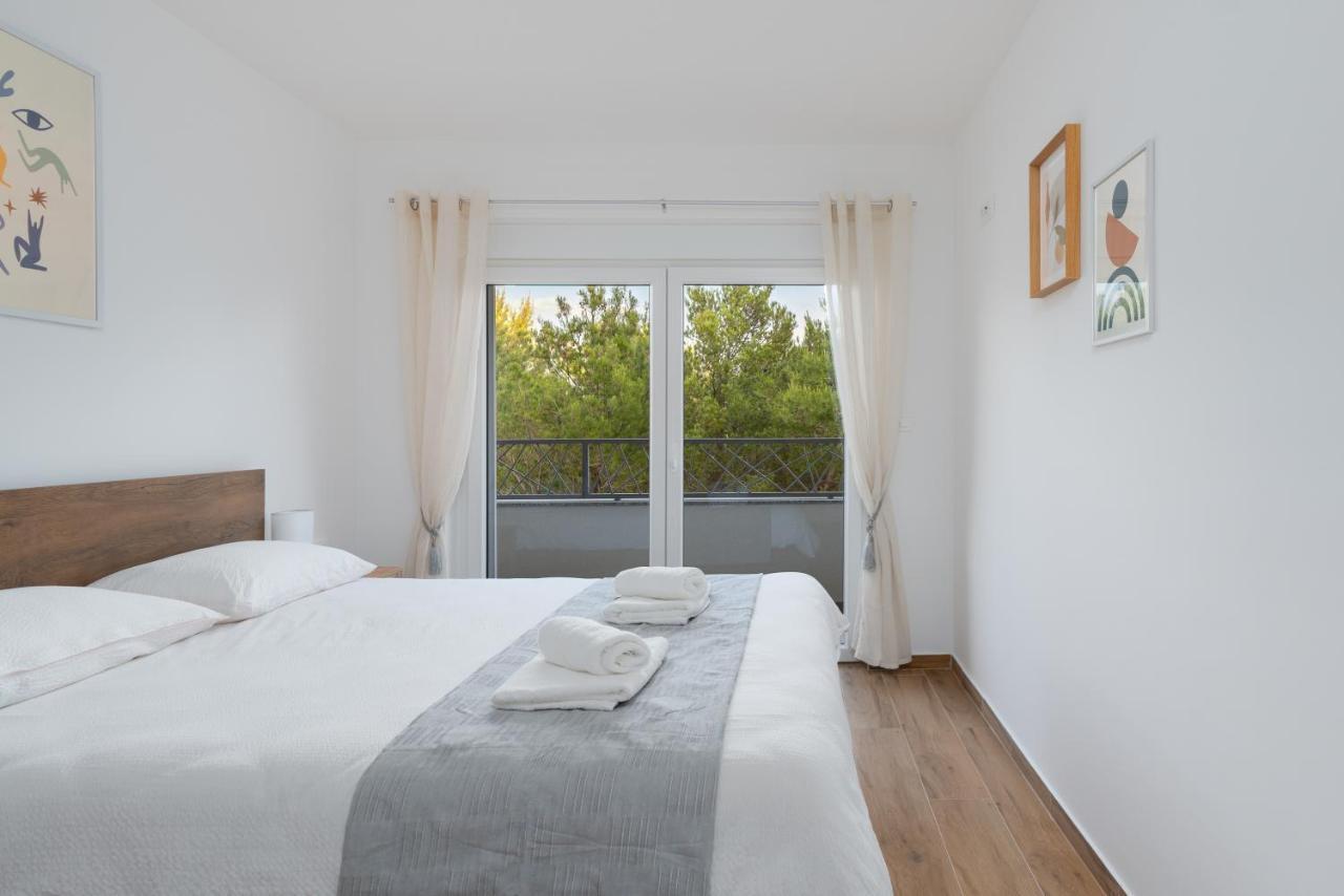 Number One Apartments Vir Ngoại thất bức ảnh
