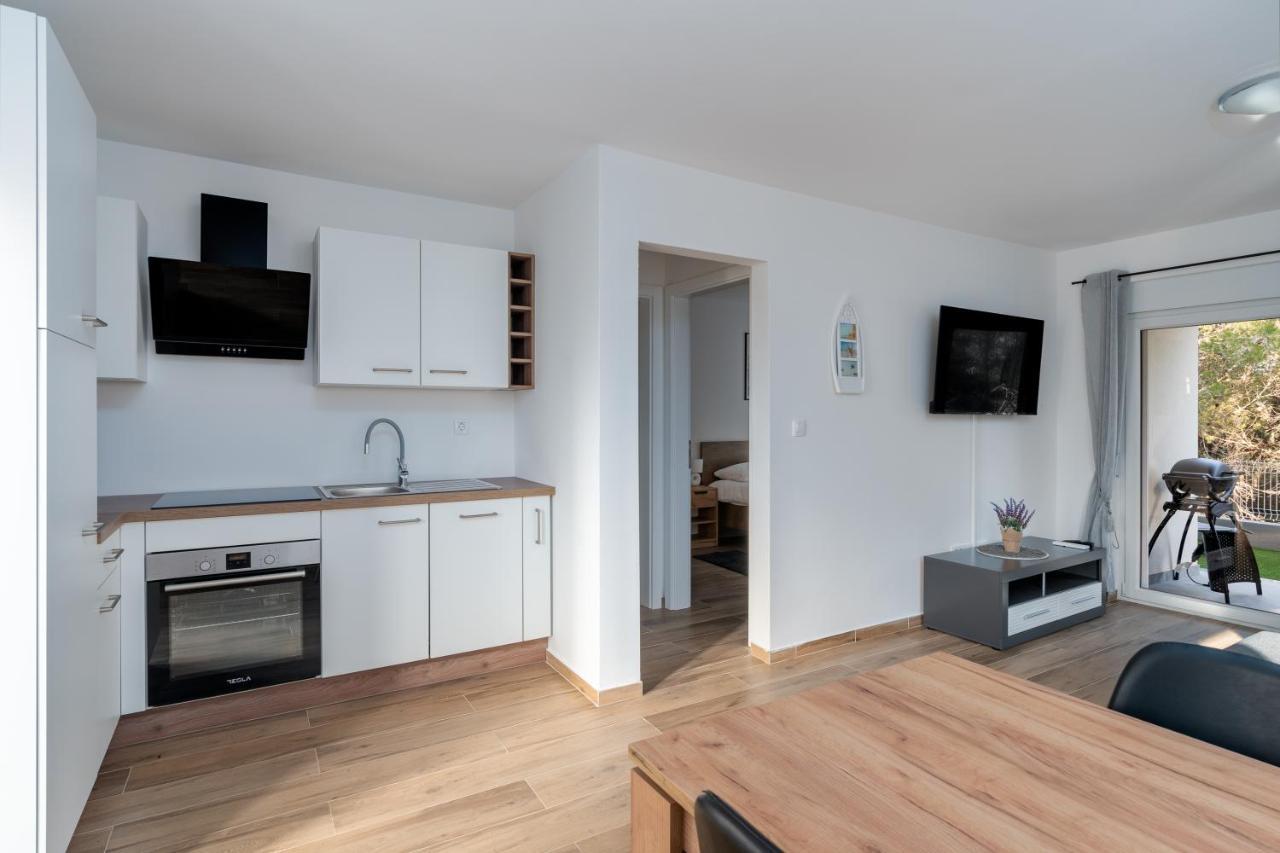 Number One Apartments Vir Ngoại thất bức ảnh