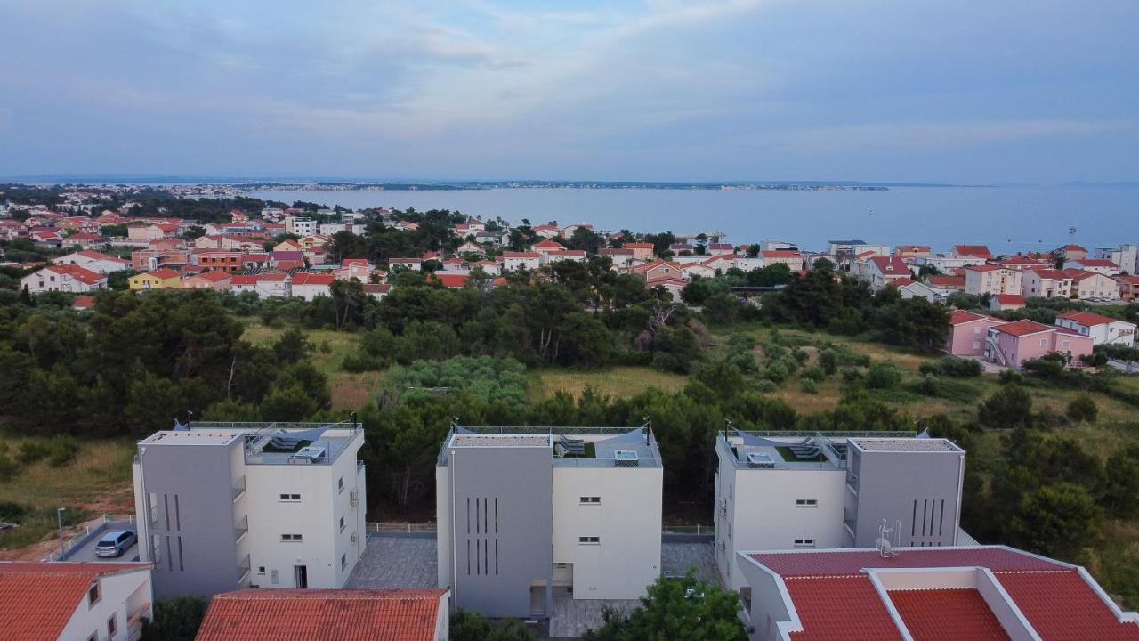 Number One Apartments Vir Ngoại thất bức ảnh