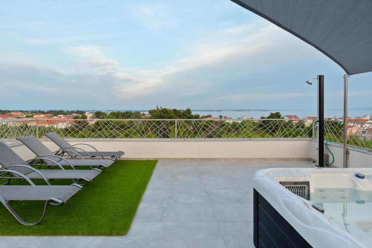 Number One Apartments Vir Ngoại thất bức ảnh
